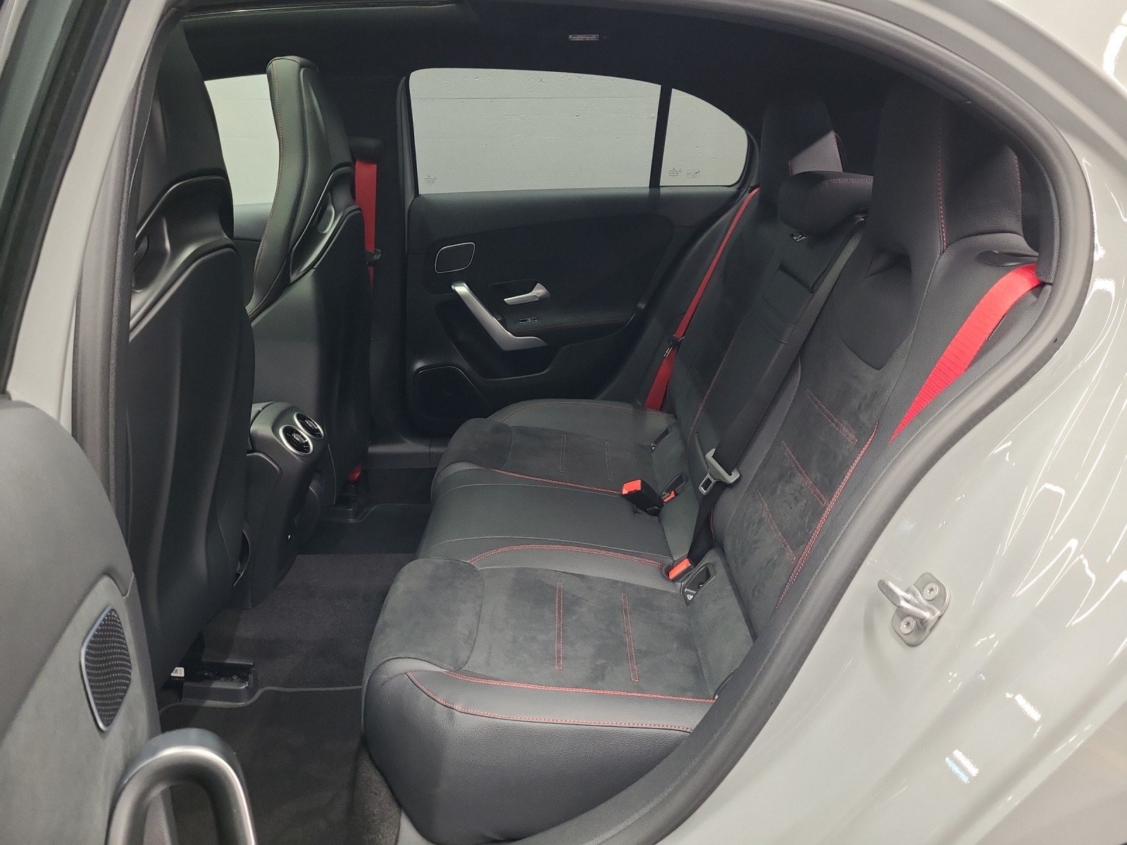 MERCEDES-BENZ AMG A 35 4Matic - 10