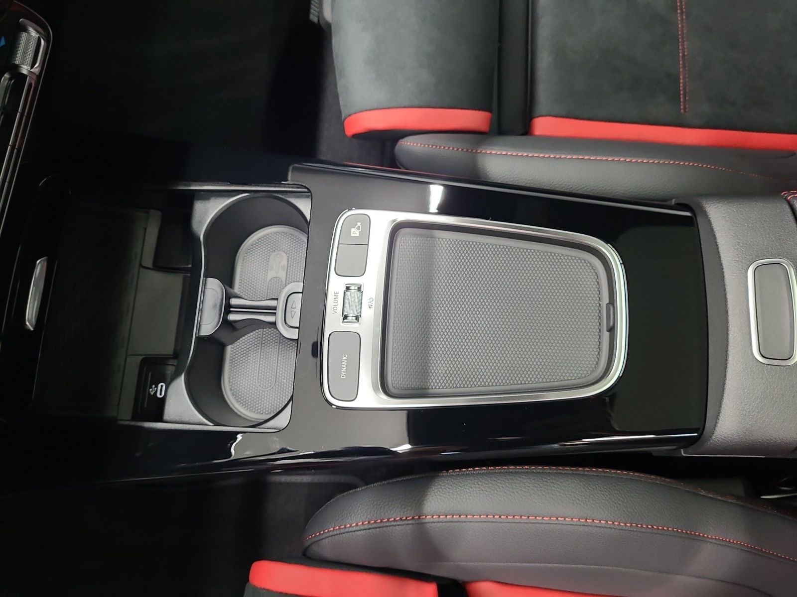 MERCEDES-BENZ AMG A 35 4Matic - 16