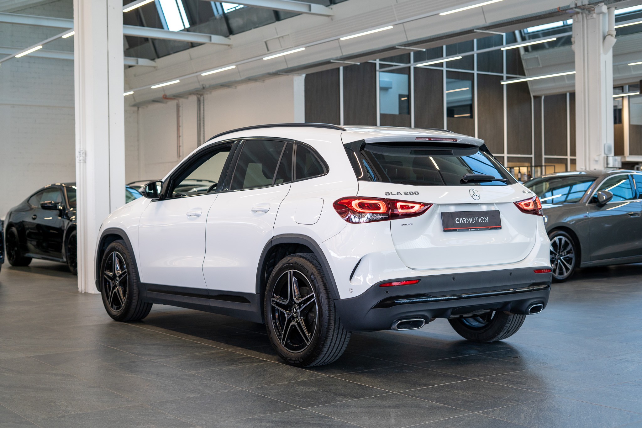 GLA 200 AMG Line 4matic / Ambiente-beleuchtung / Navi / Rückfahrkamera