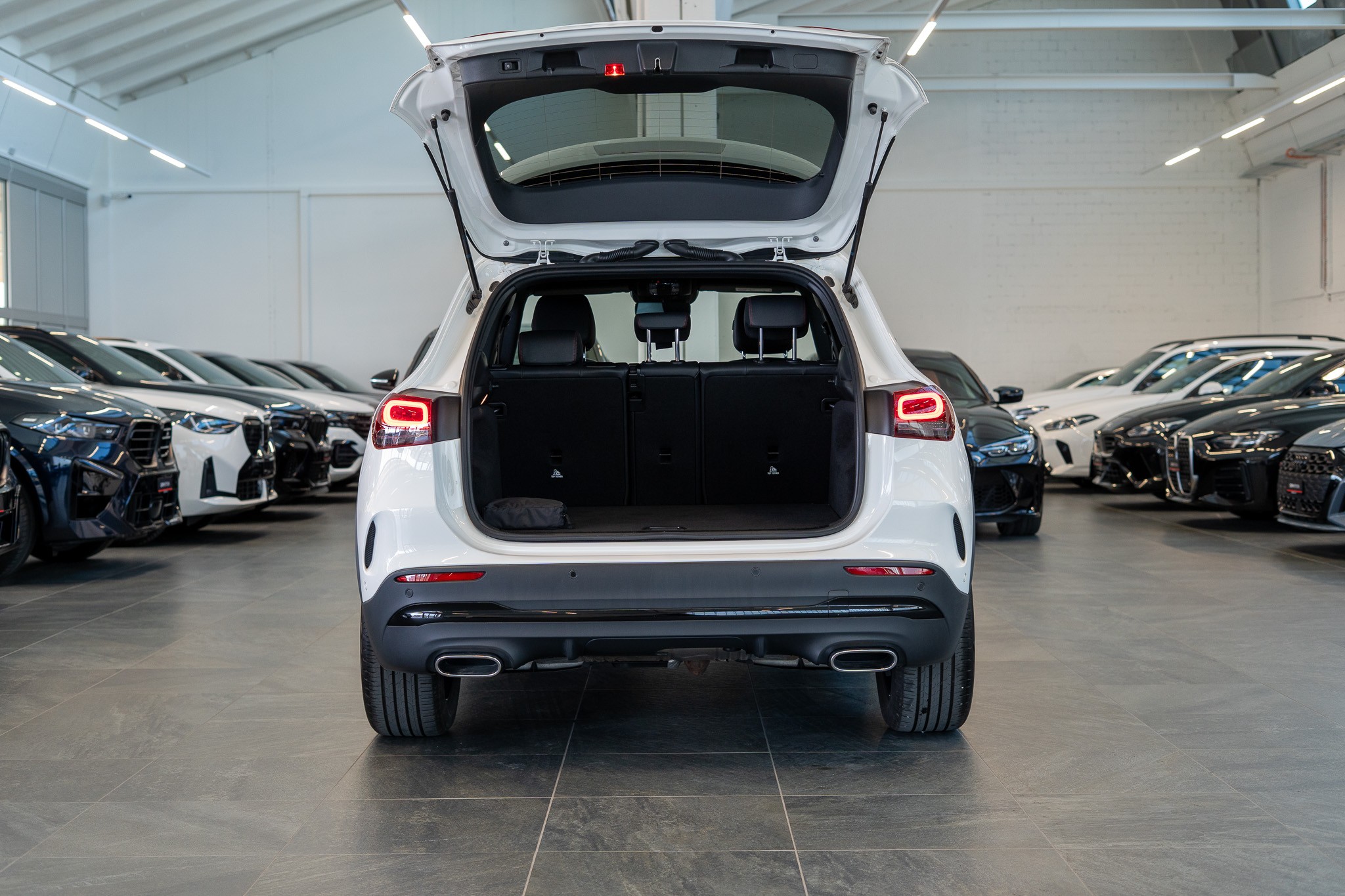GLA 200 AMG Line 4matic / Ambiente-beleuchtung / Navi / Rückfahrkamera