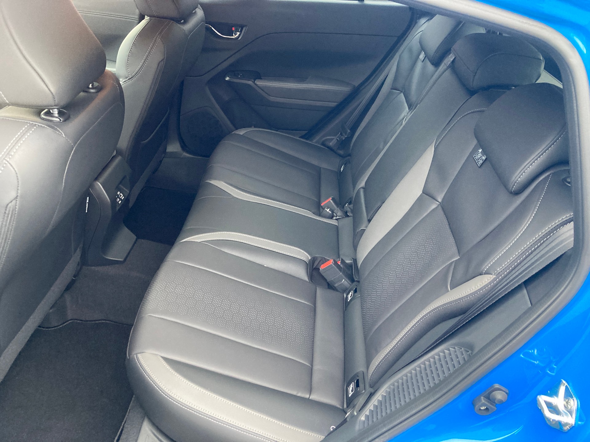 SUBARU Impreza 2.0 e-Boxer Luxury AWD Lineartronic - 10