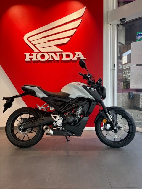 HONDA CB 125 R - 8