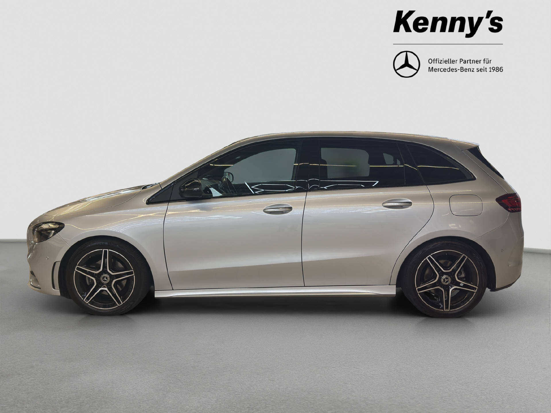 MERCEDES-BENZ B 200 AMG Line - 3