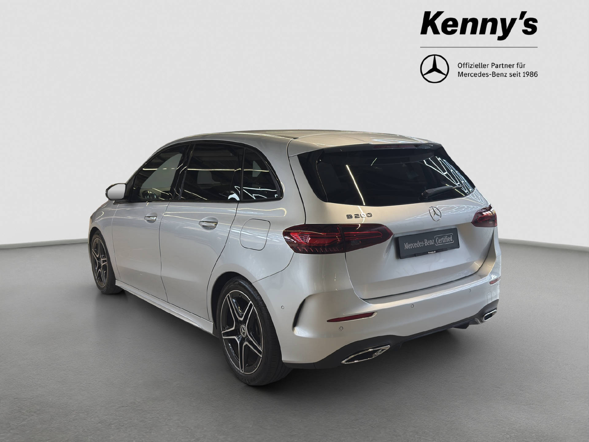MERCEDES-BENZ B 200 AMG Line - 4