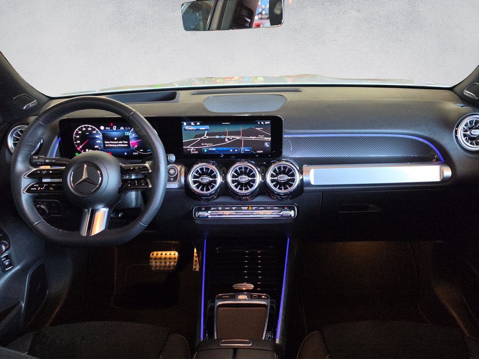 MERCEDES-BENZ GLB 220 4Matic AMG Line 8G-Tronic - 9