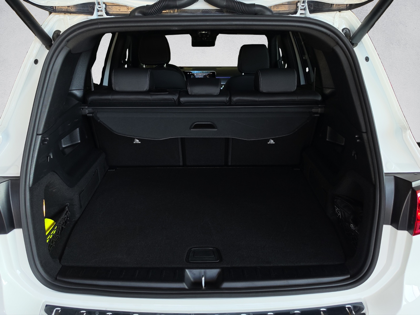MERCEDES-BENZ GLB 220 4Matic AMG Line 8G-Tronic - 17