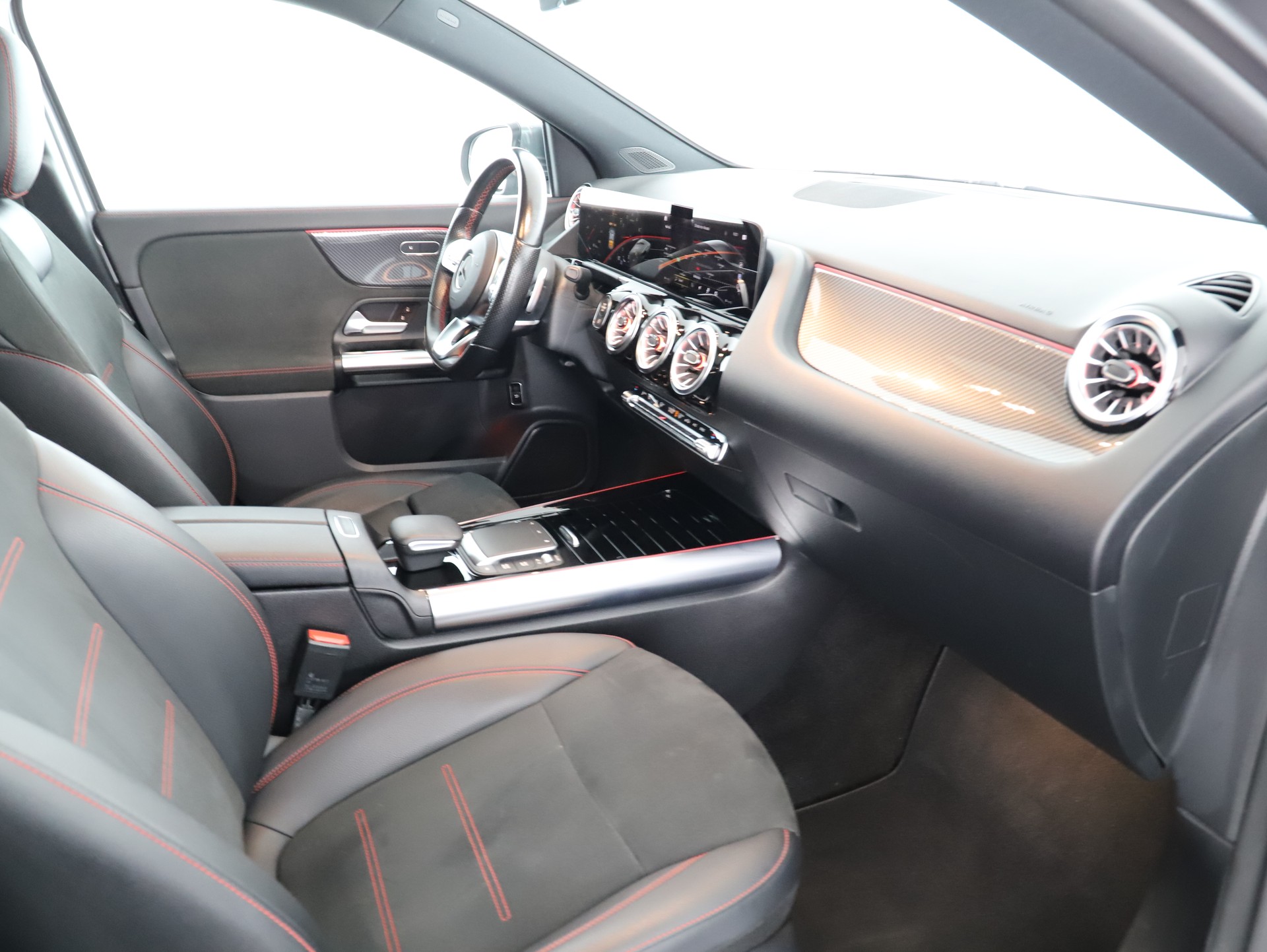 MERCEDES-BENZ GLA 200 4M AMG Line 8G-D - 10