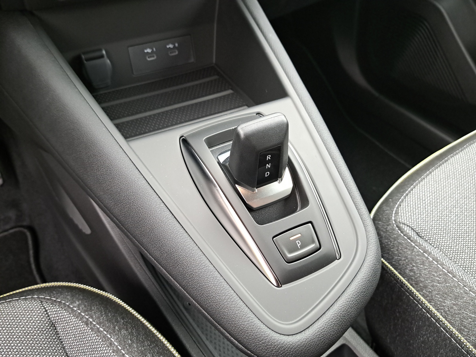 MITSUBISHI ASX 1.3 MH Intense-12