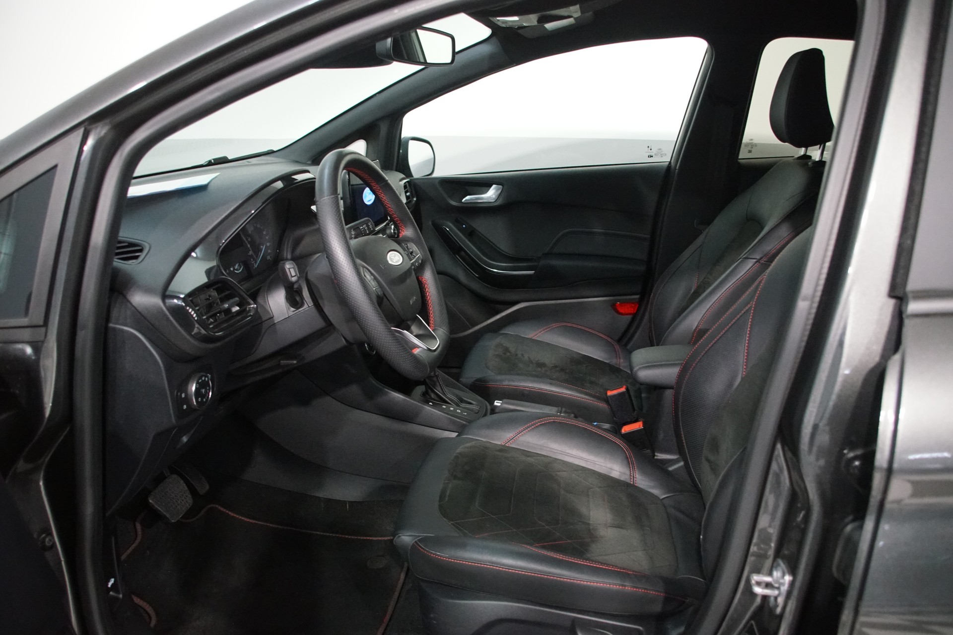 FORD Fiesta 1.0 SCTi MHEV ST Line X **swiss** Automat - 13