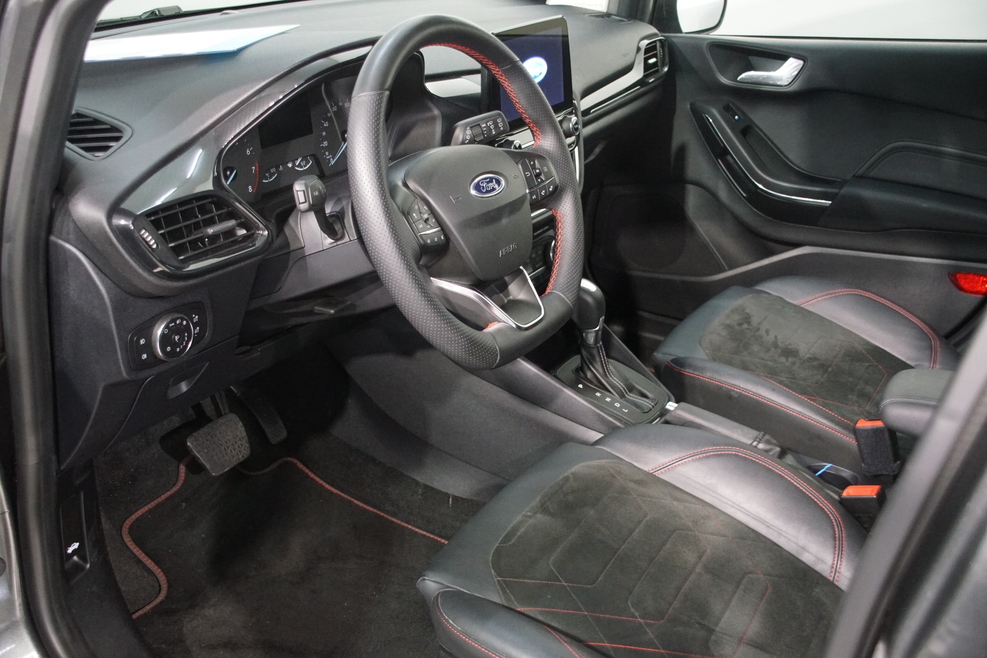 FORD Fiesta 1.0 SCTi MHEV ST Line X **swiss** Automat - 12