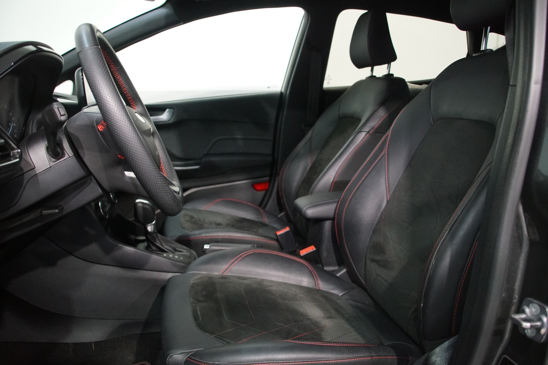 FORD Fiesta 1.0 SCTi MHEV ST Line X **swiss** Automat - 14