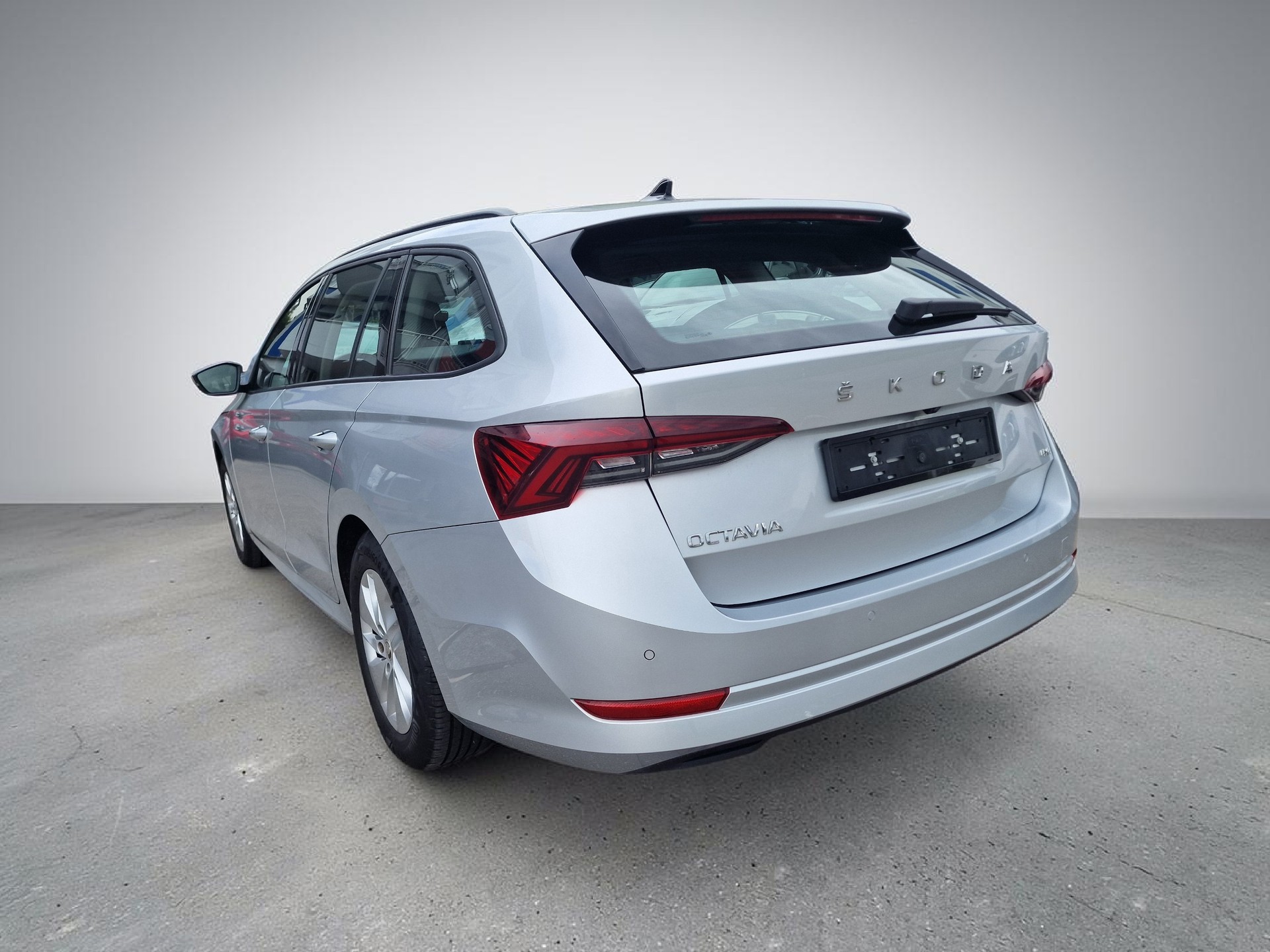 SKODA Octavia Combi 2.0 TDI DSG Ambition 4x4 24Mt Gara Anhängkupp - 6