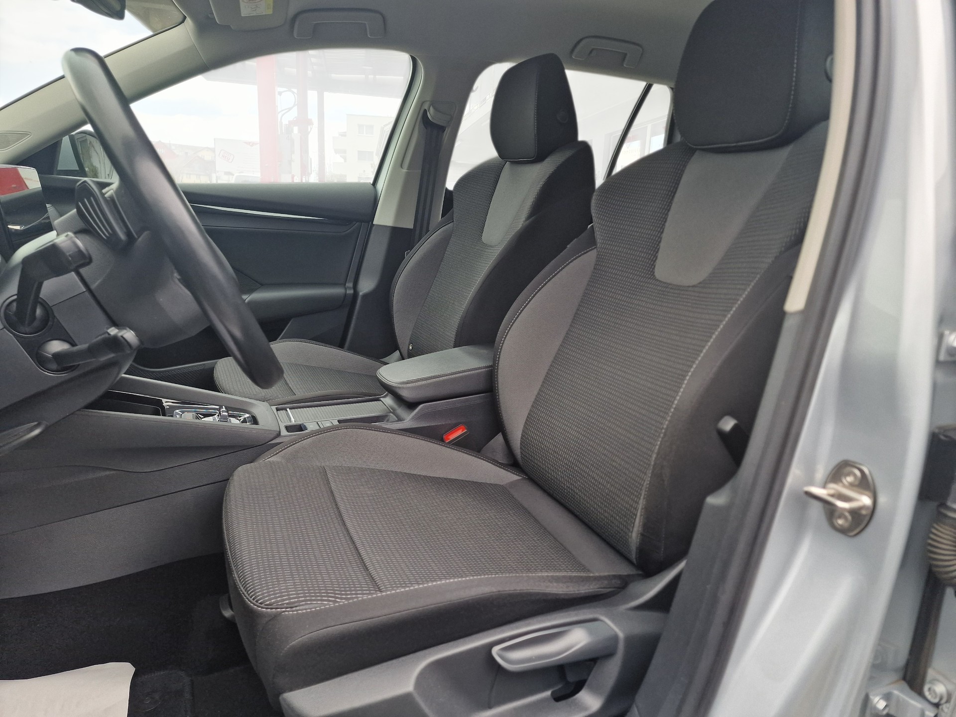 SKODA Octavia Combi 2.0 TDI DSG Ambition 4x4 24Mt Gara Anhängkupp - 10