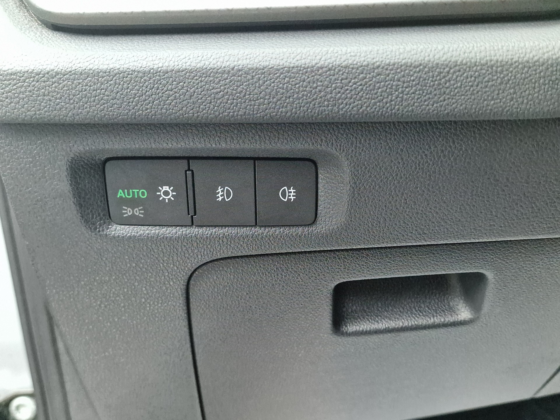 SKODA Octavia Combi 2.0 TDI DSG Ambition 4x4 24Mt Gara Anhängkupp - 24