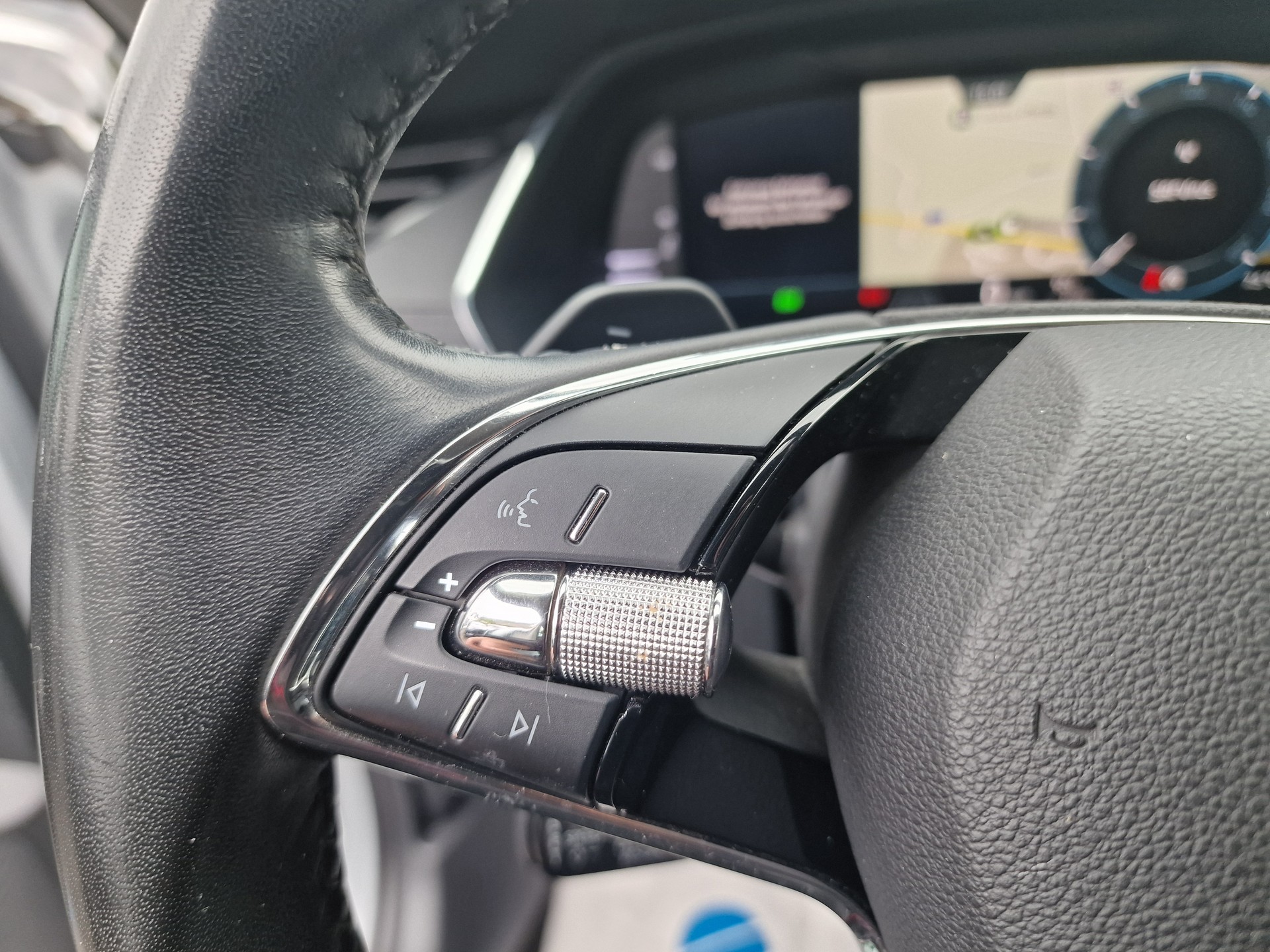 SKODA Octavia Combi 2.0 TDI DSG Ambition 4x4 24Mt Gara Anhängkupp - 14