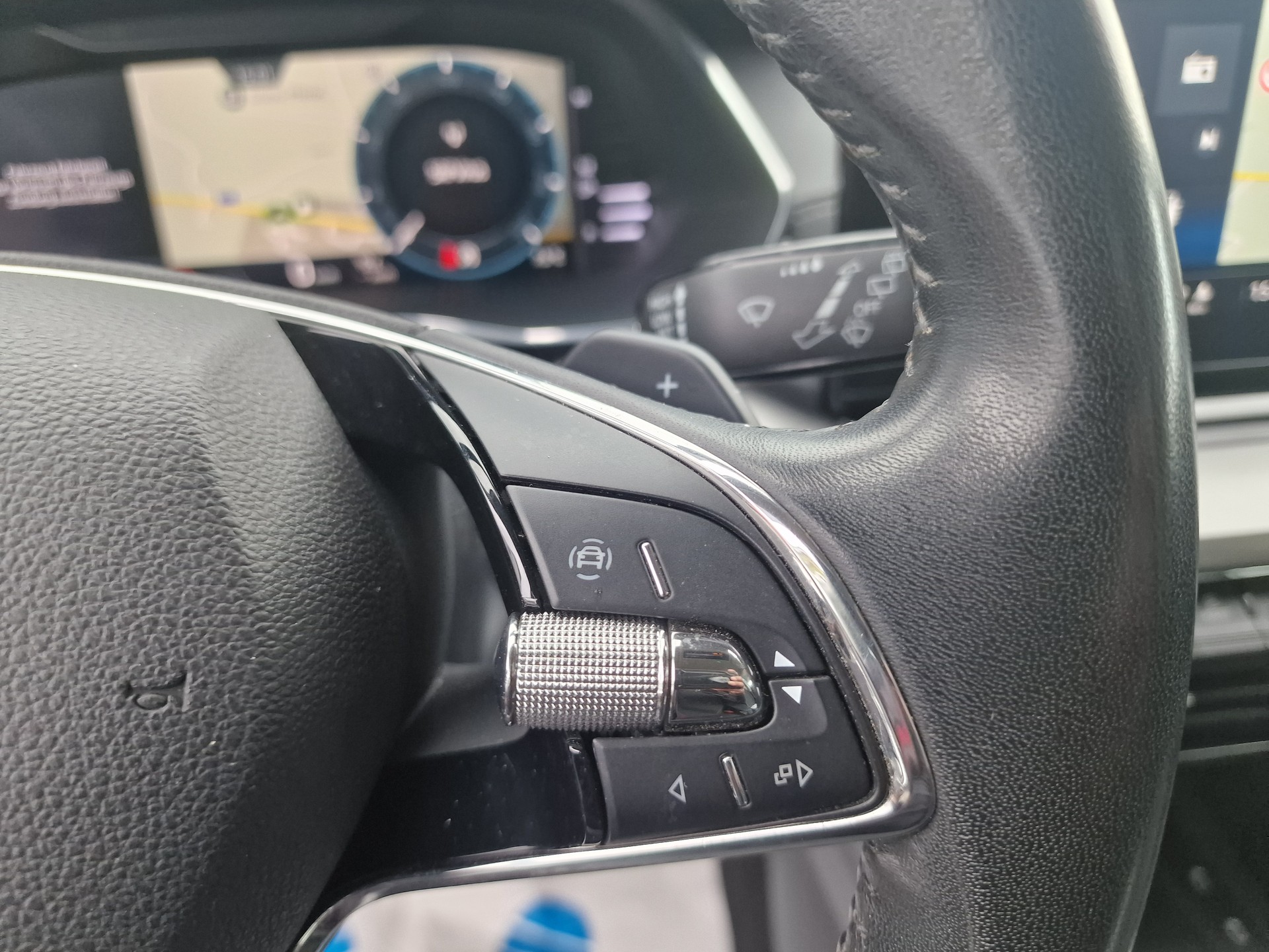 SKODA Octavia Combi 2.0 TDI DSG Ambition 4x4 24Mt Gara Anhängkupp - 16