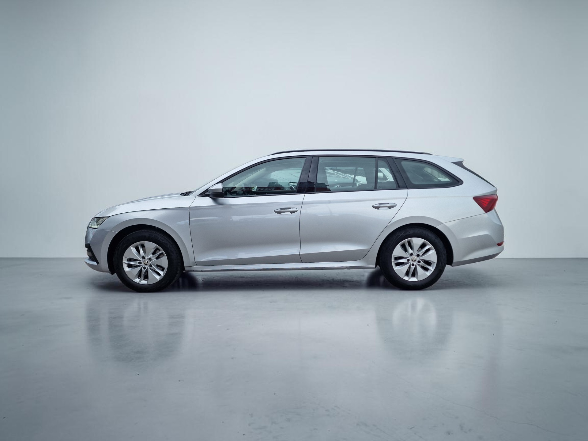 SKODA Octavia Combi 2.0 TDI DSG Ambition 4x4 24Mt Gara Anhängkupp - 5