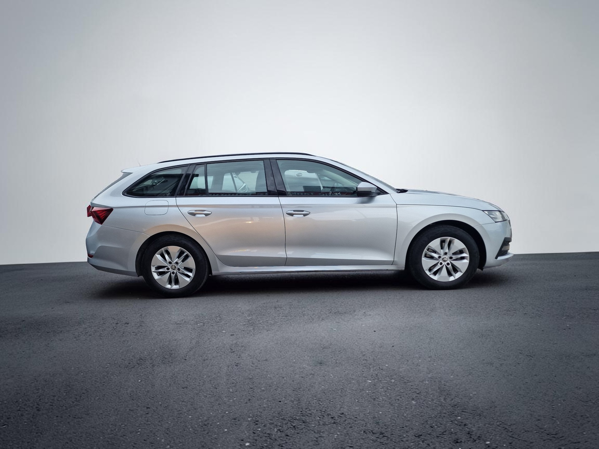 SKODA Octavia Combi 2.0 TDI DSG Ambition 4x4 24Mt Gara Anhängkupp