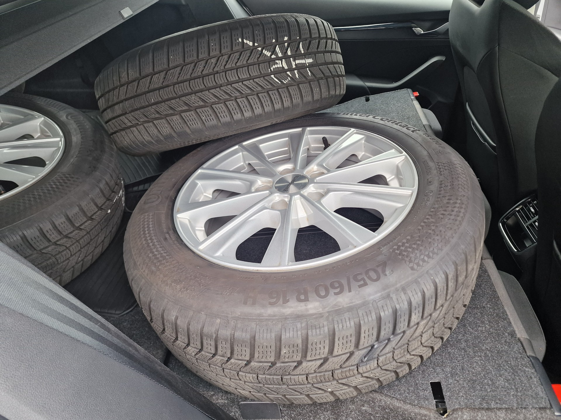 SKODA Octavia Combi 2.0 TDI DSG Ambition 4x4 24Mt Gara Anhängkupp - 25