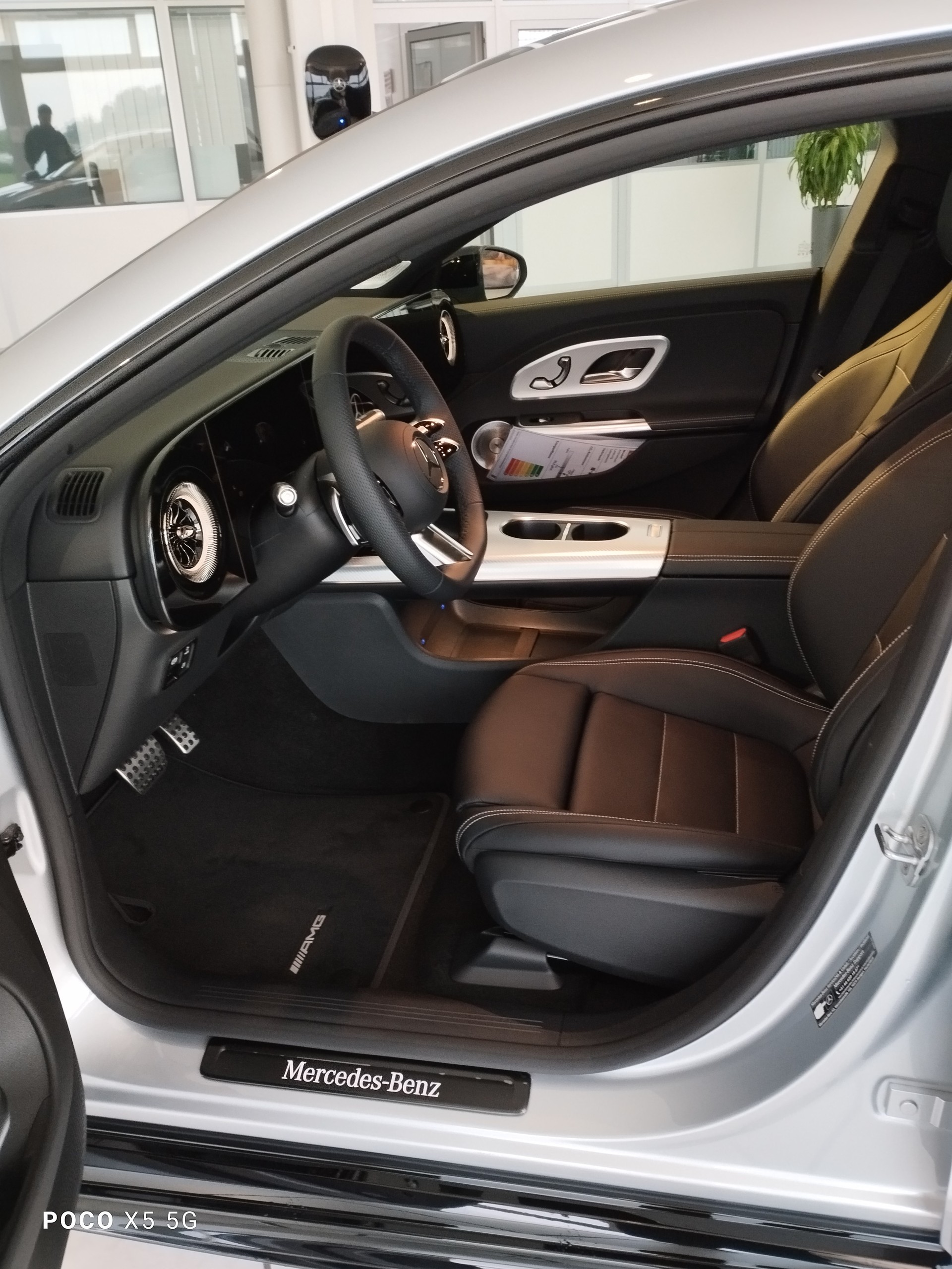 MERCEDES-BENZ CLA 220 4MATIC - 6