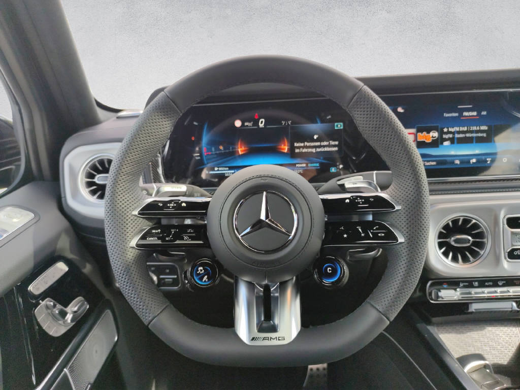 MERCEDES-BENZ G 63 AMG - 12