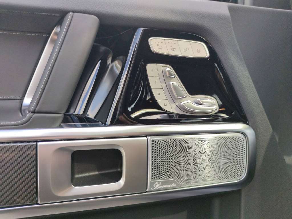 MERCEDES-BENZ G 63 AMG - 11