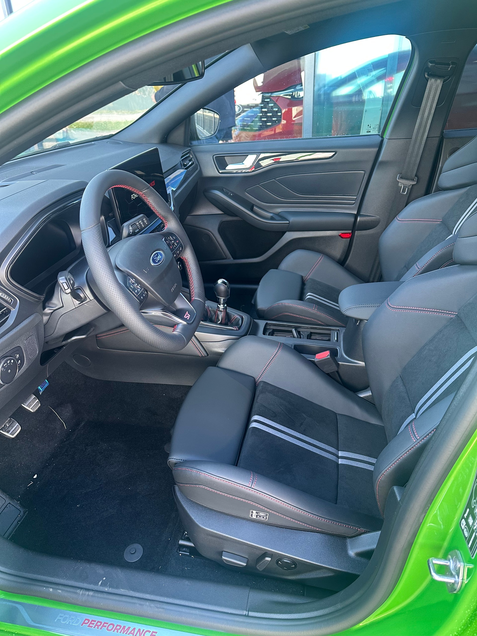 FORD Focus 2.3 EcoB ST X 280CV/Man. - 10