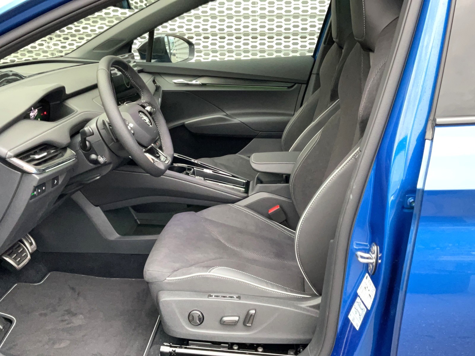 SKODA Enyaq iV 80 SportLine Ultra - 10