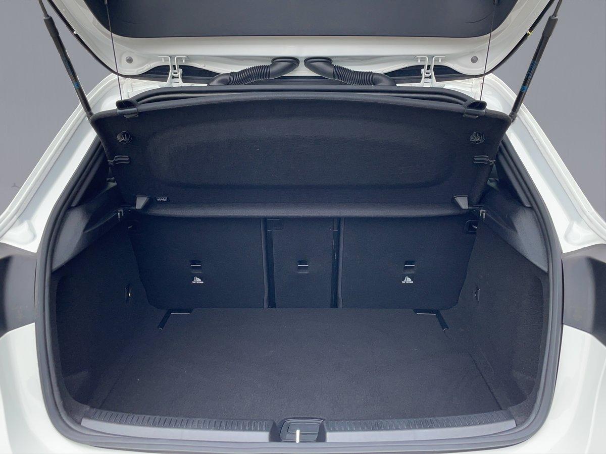 MERCEDES-BENZ A 250 AMG Line 4m - 18