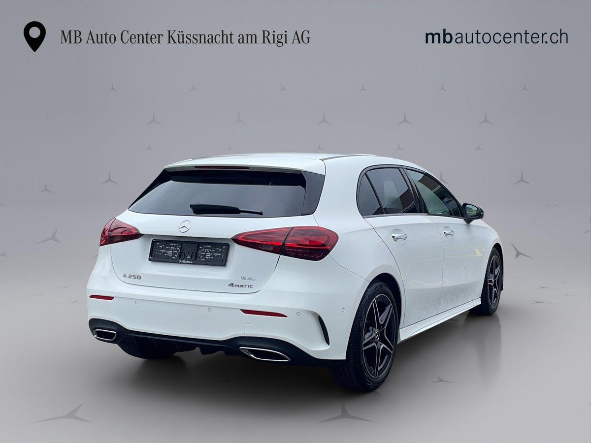 MERCEDES-BENZ A 250 AMG Line 4m - 6