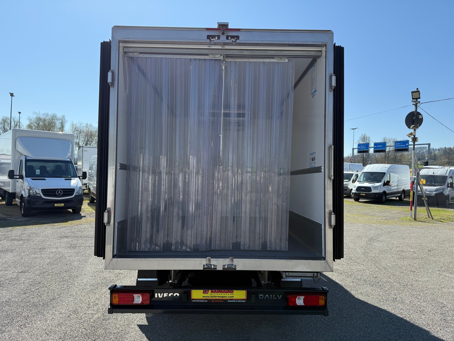 IVECO Daily 35S18 HI-MATIC Tiefkühl und Frischdienst Kühlwagen - 2