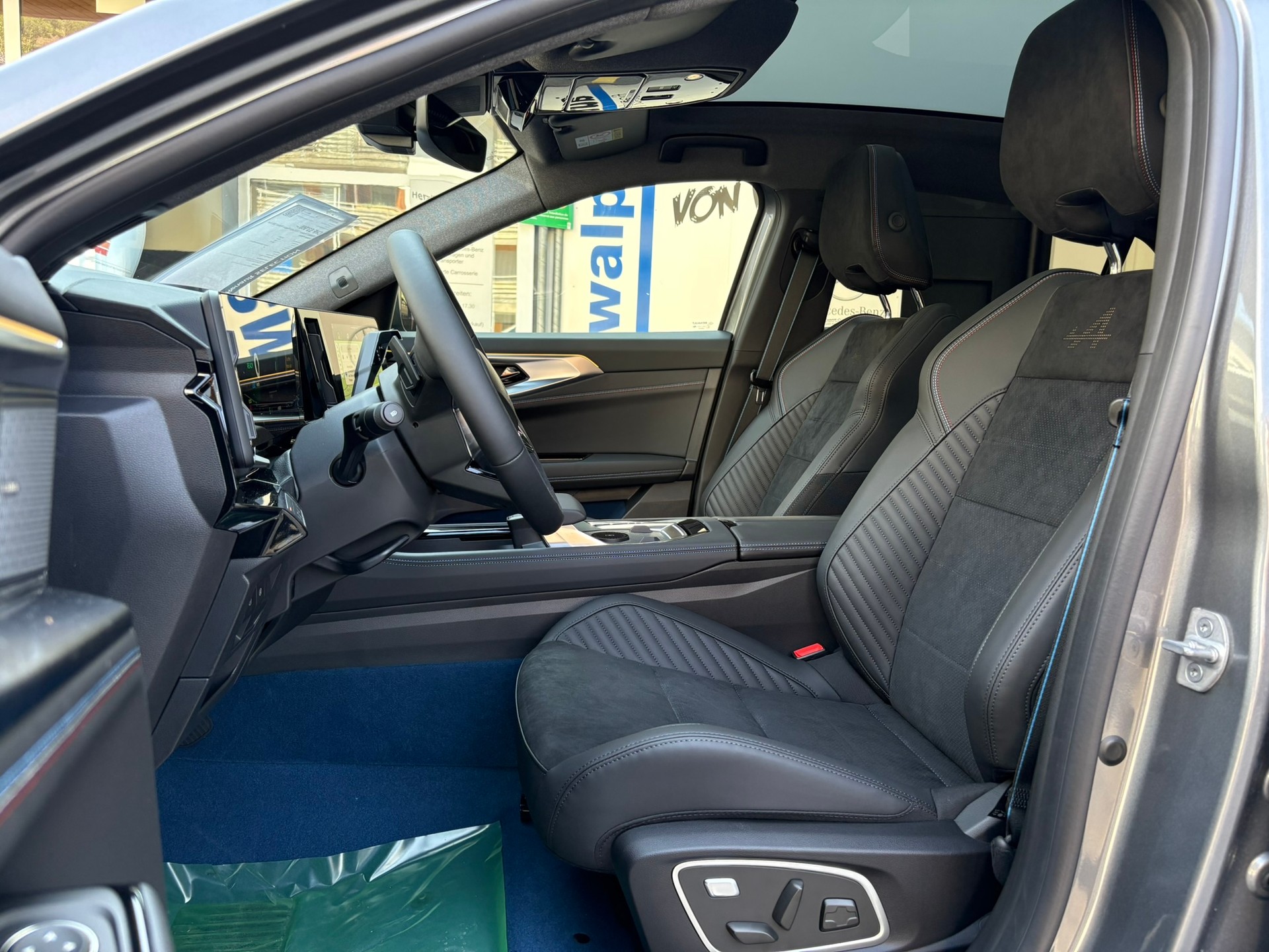 RENAULT Rafale 1.2 E-Tech Plug-in Hybrid 300 4x4 Atelier Alpine - 9