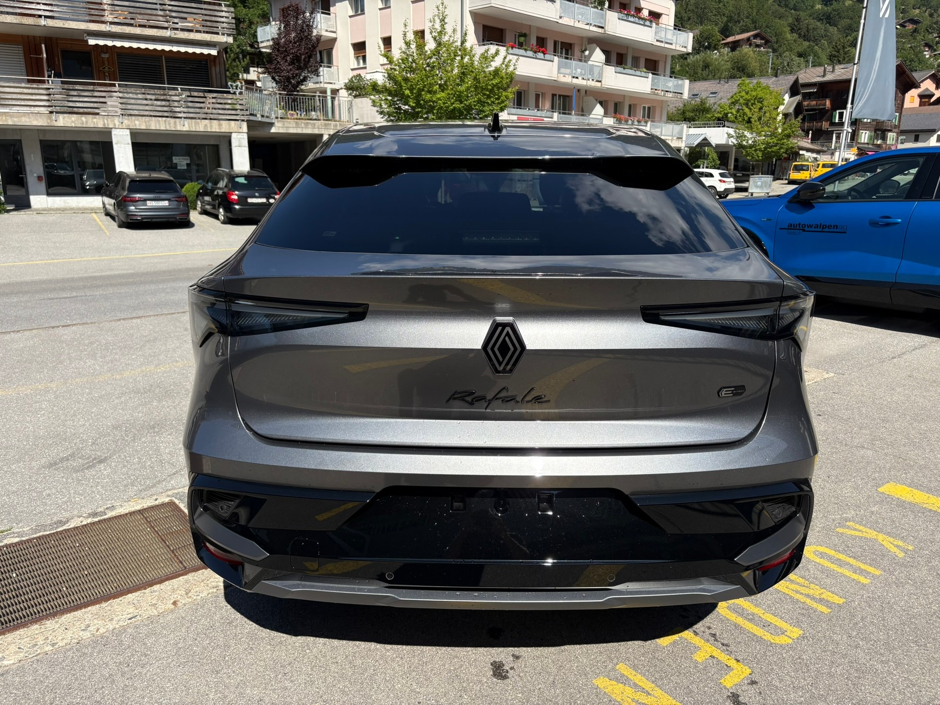 RENAULT Rafale 1.2 E-Tech Plug-in Hybrid 300 4x4 Atelier Alpine - 6