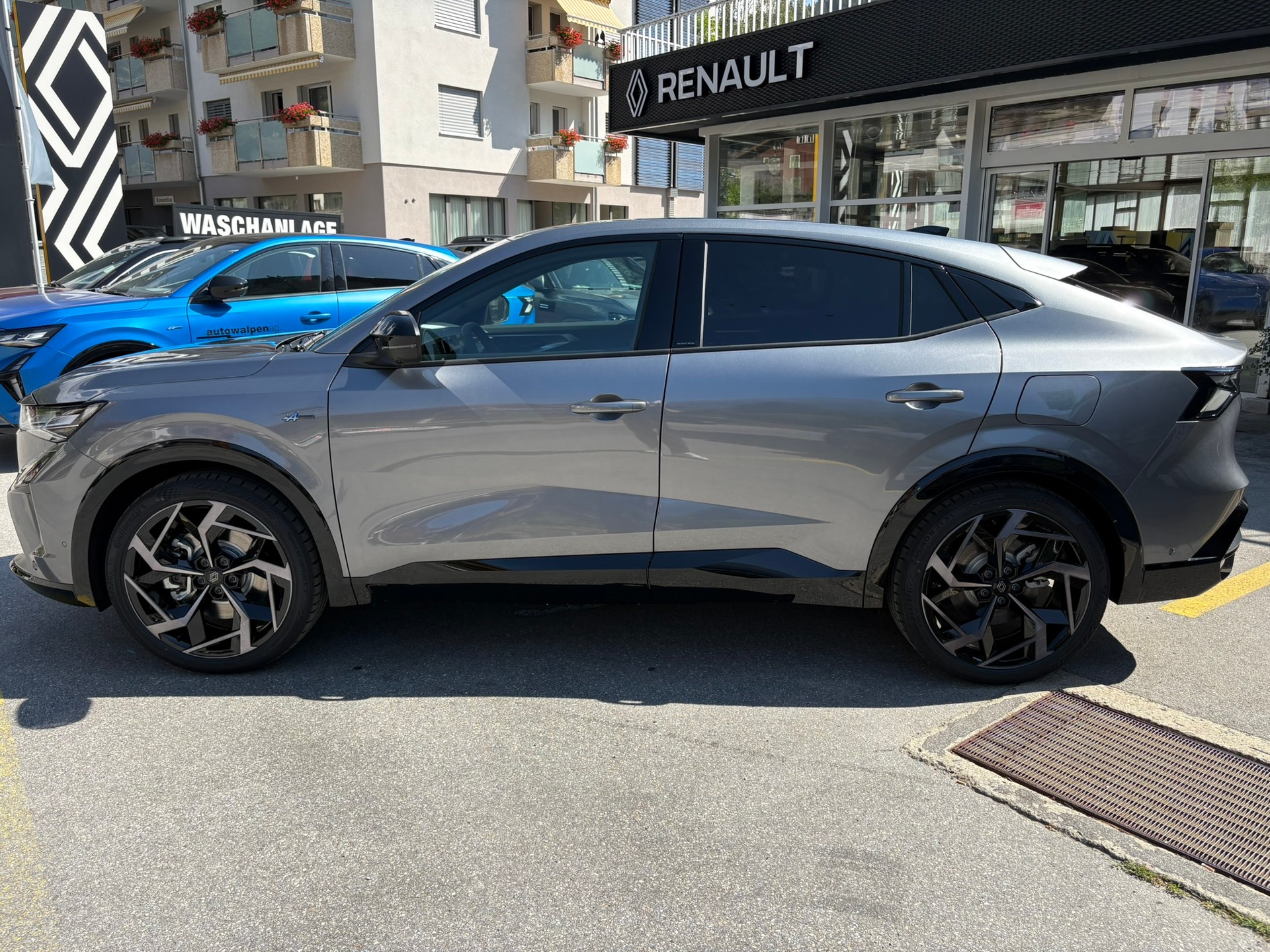 RENAULT Rafale 1.2 E-Tech Plug-in Hybrid 300 4x4 Atelier Alpine - 8