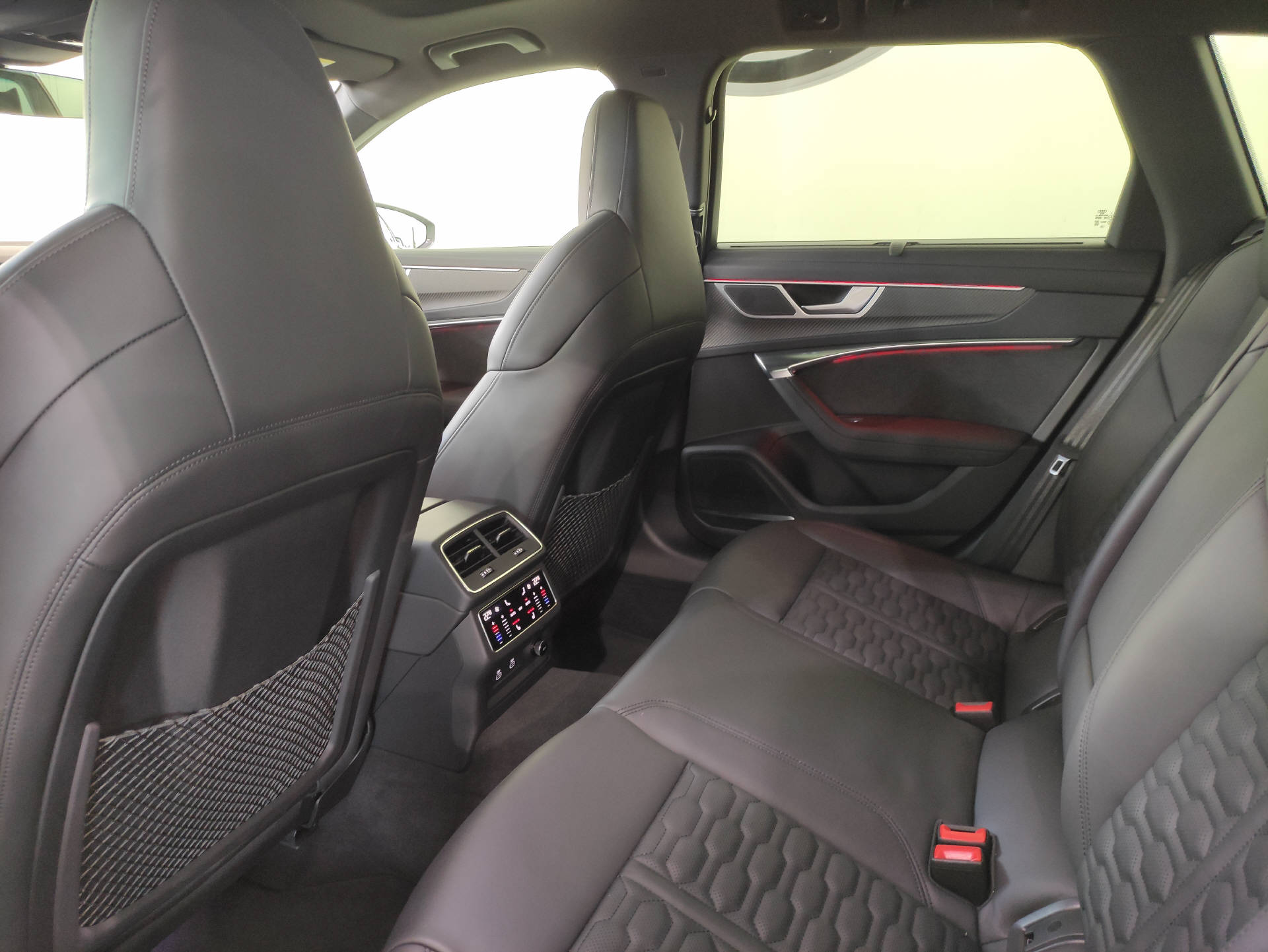 AUDI RS6 Avant 4.0 V8 TFSI performance quattro T-Tronic - 12