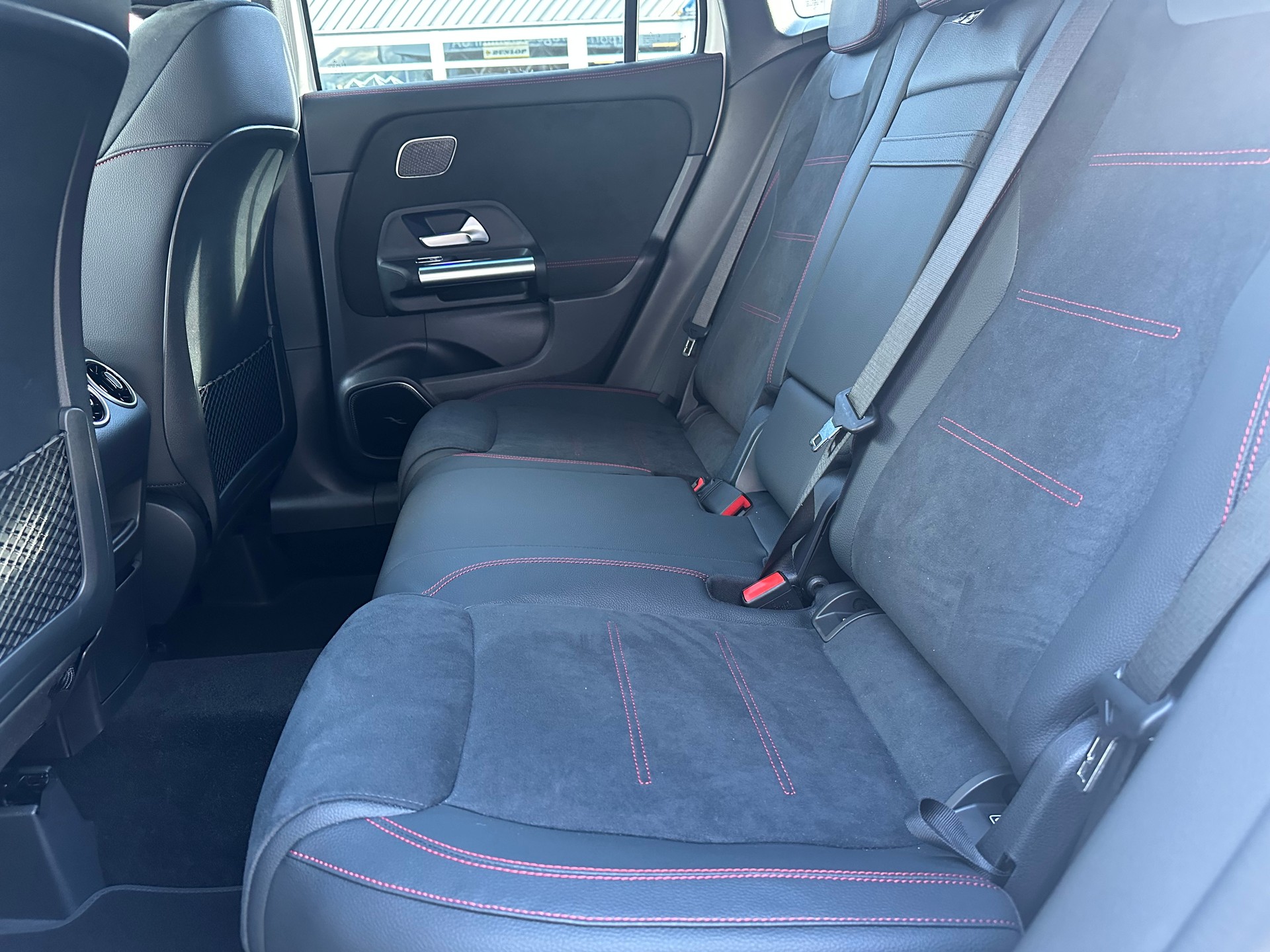 MERCEDES-BENZ GLA 250 Swiss Star AMG Line 4matic - 12