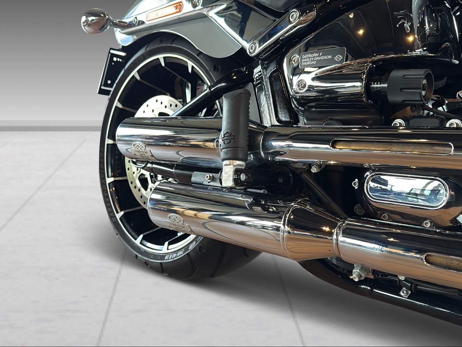HARLEY-DAVIDSON FXBR Breakout 117 - 9
