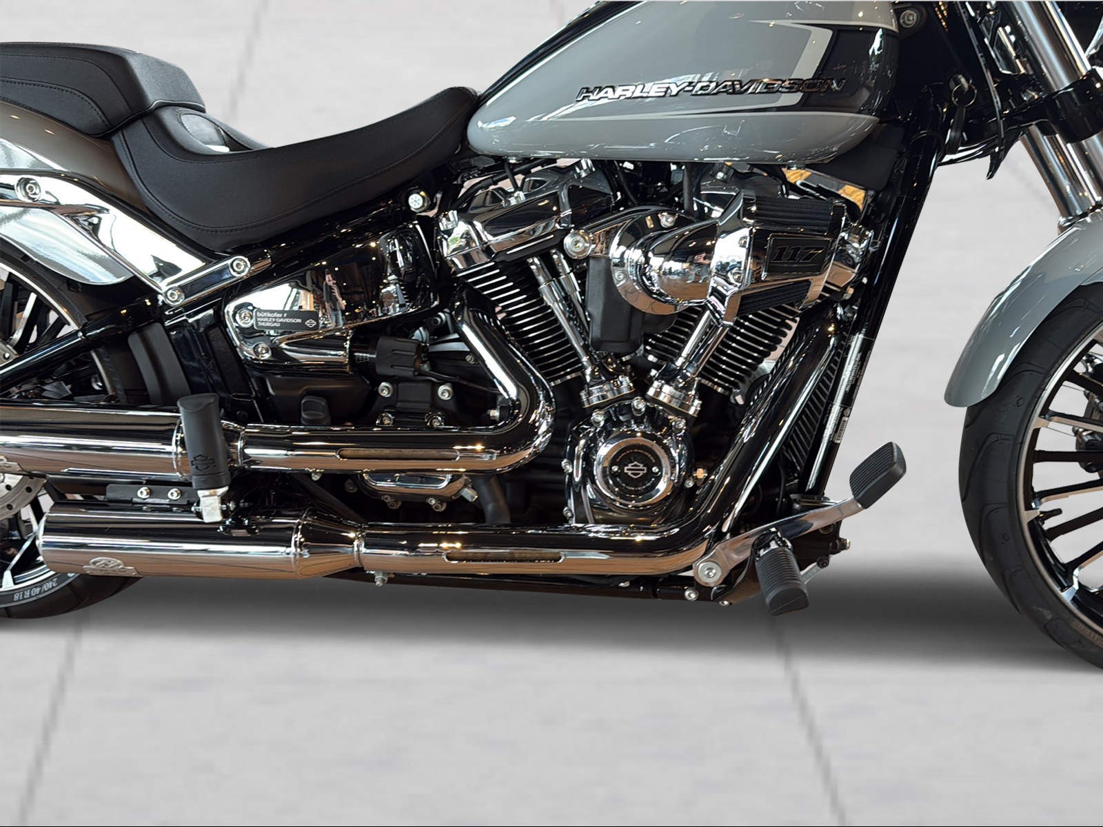 HARLEY-DAVIDSON FXBR Breakout 117 - 5