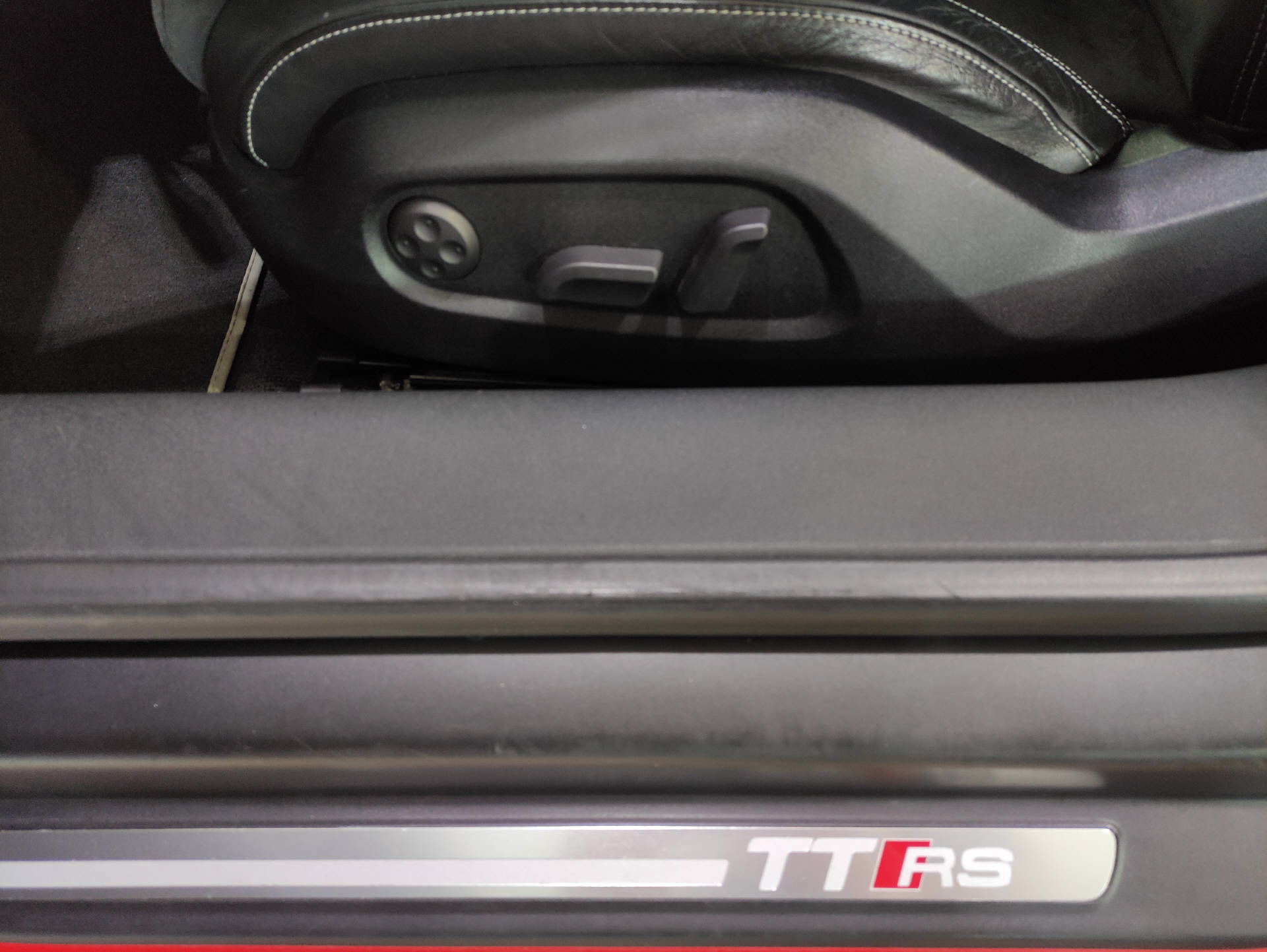AUDI TT RS Coupé 2.5 TFSI Plus quattro S-Tr. - 6
