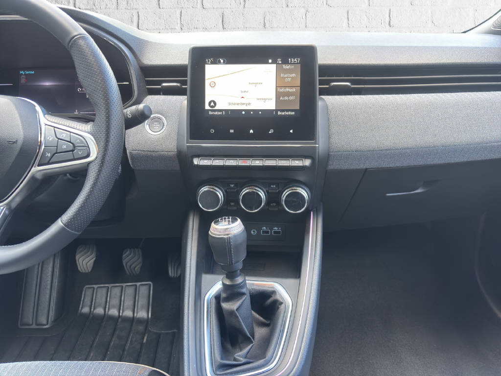 RENAULT Clio 1.0 TCe techno - 9