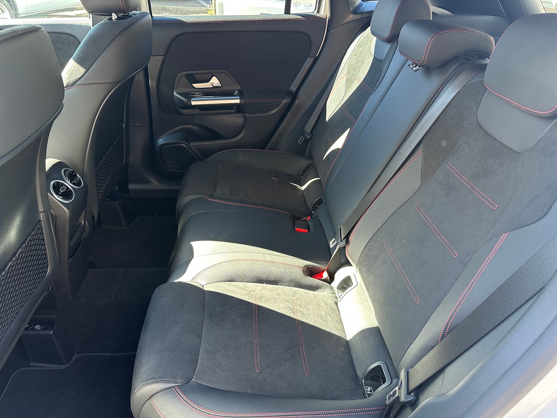 MERCEDES-BENZ GLA 220 AMG Line 4matic - 11