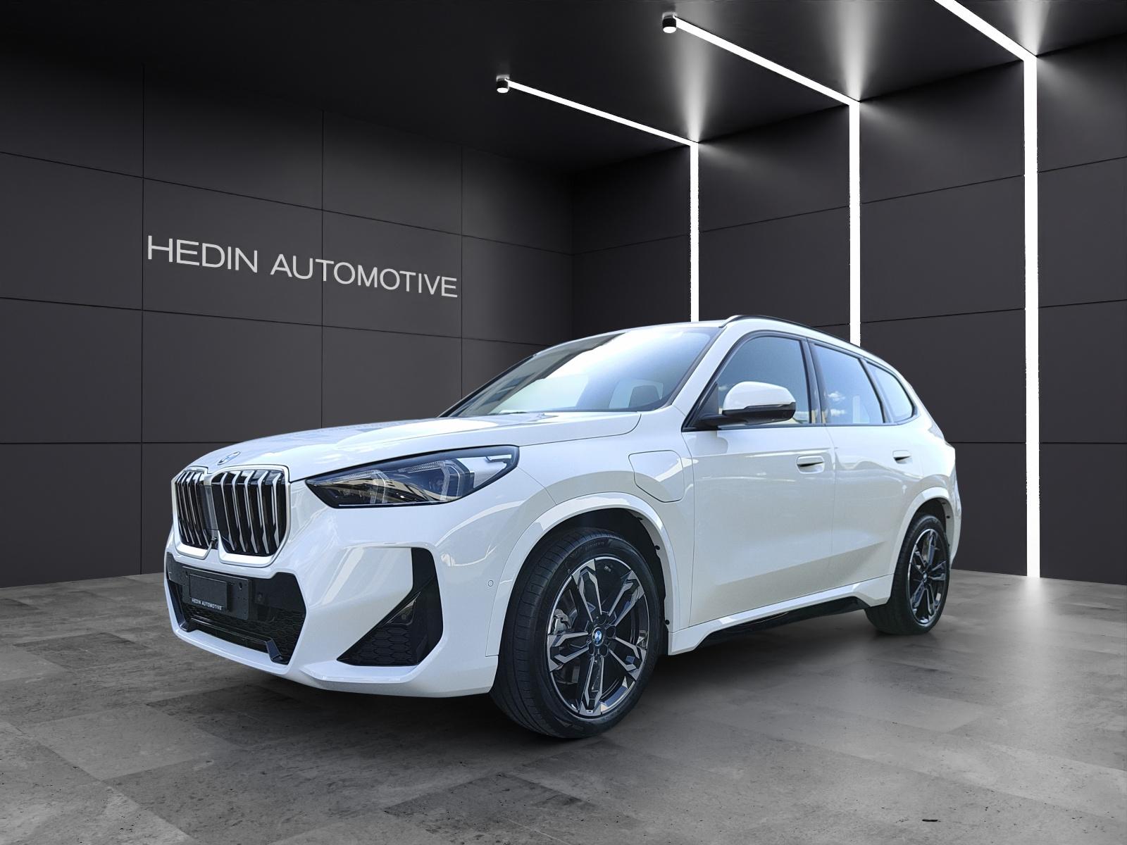 BMW X1 30e xDrive paddles SUV / Geländewagen