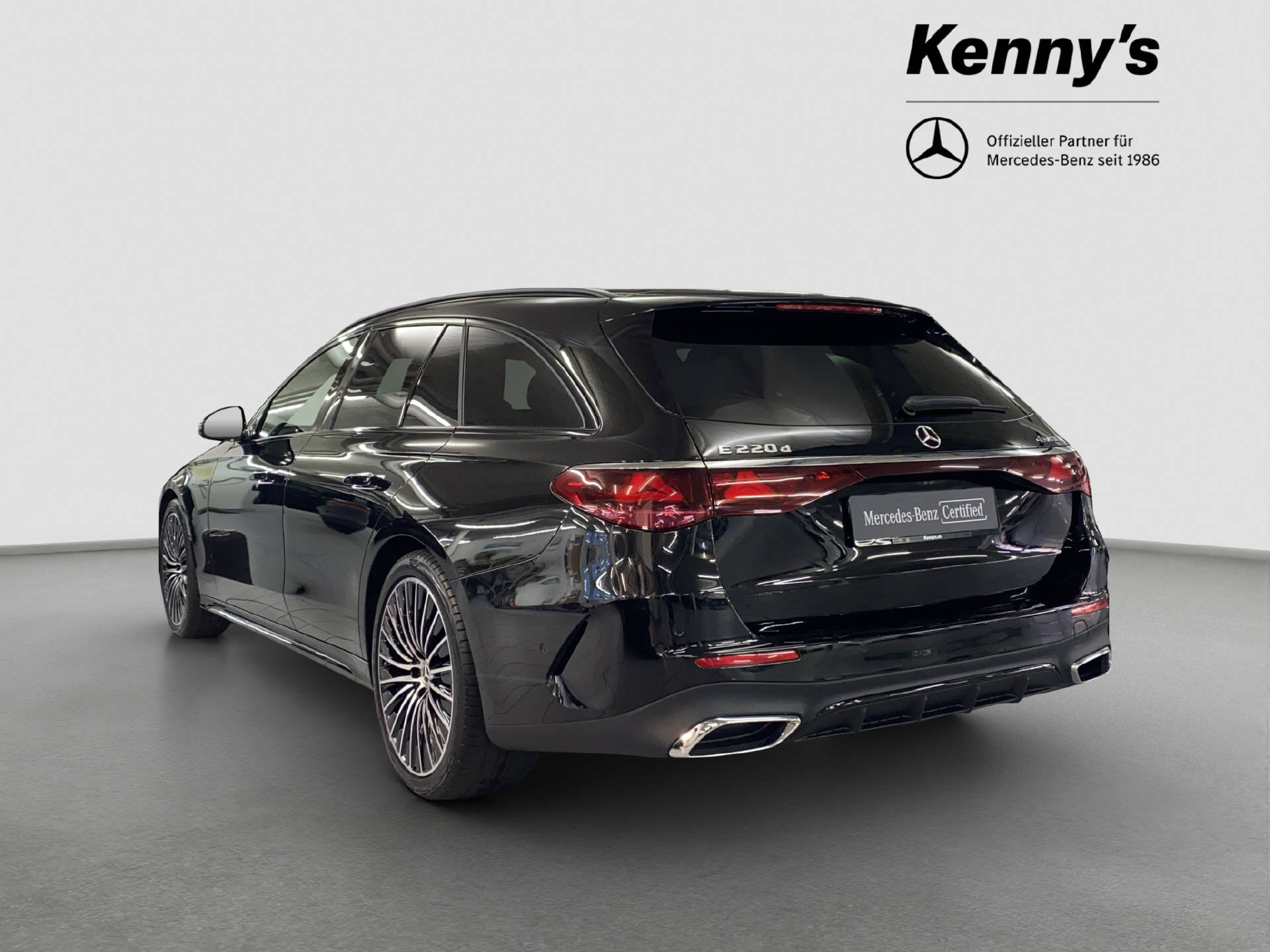 MERCEDES-BENZ E 220 d AMG Line 4MATIC Kombi - 4