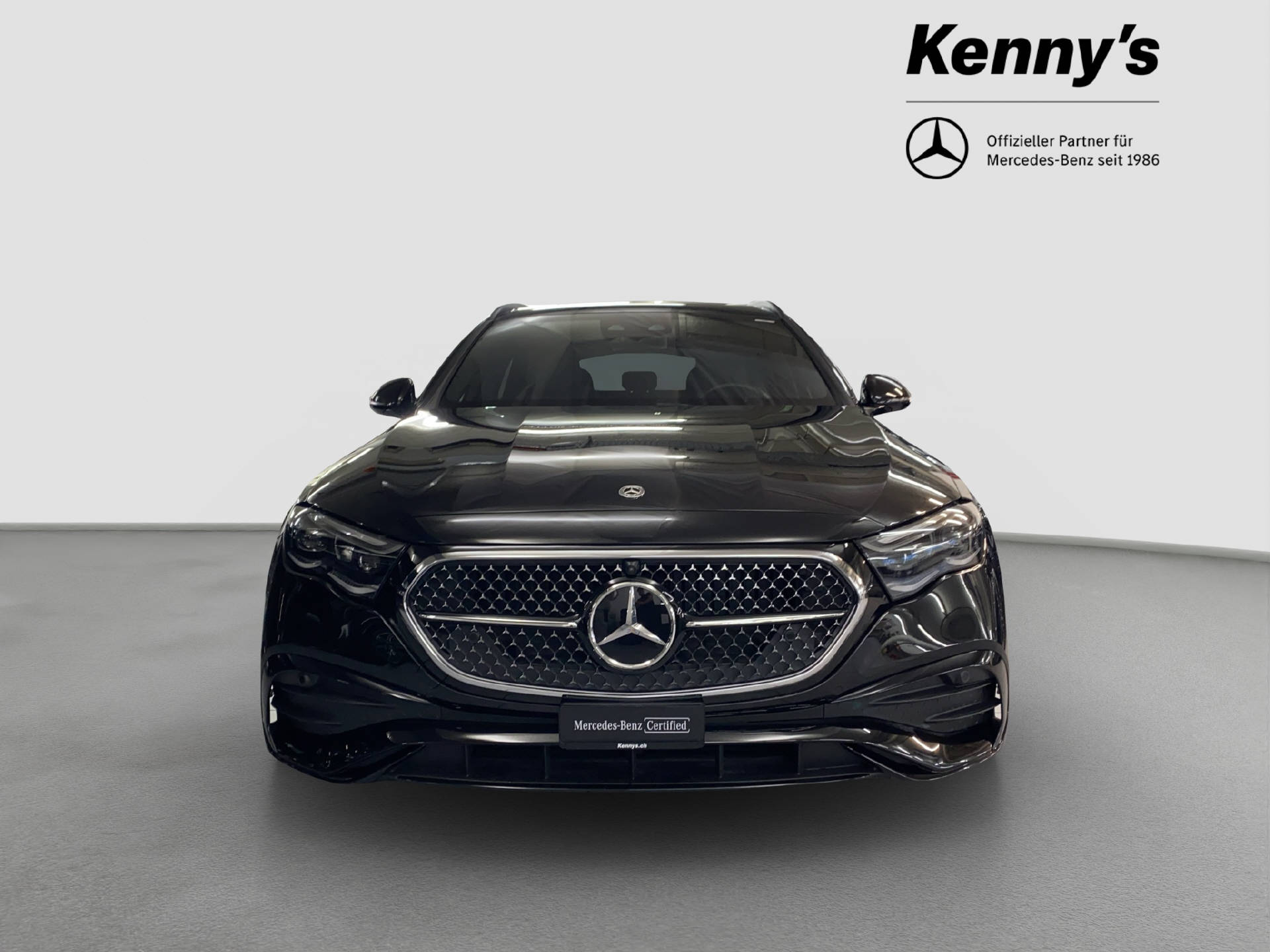 MERCEDES-BENZ E 220 d AMG Line 4MATIC Kombi - 2