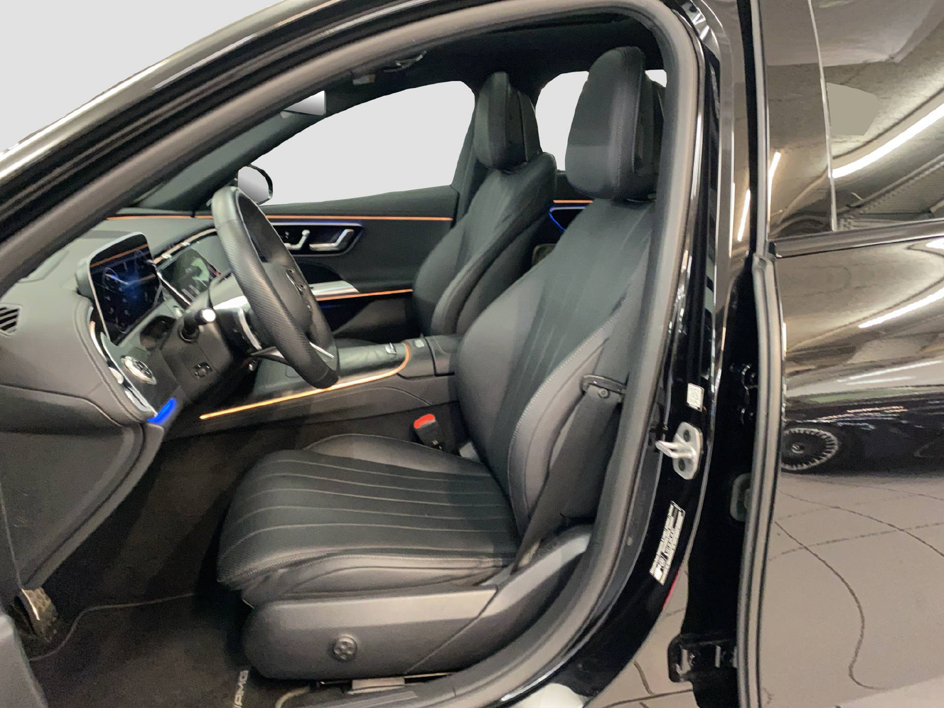 MERCEDES-BENZ E 220 d AMG Line 4MATIC Kombi - 7