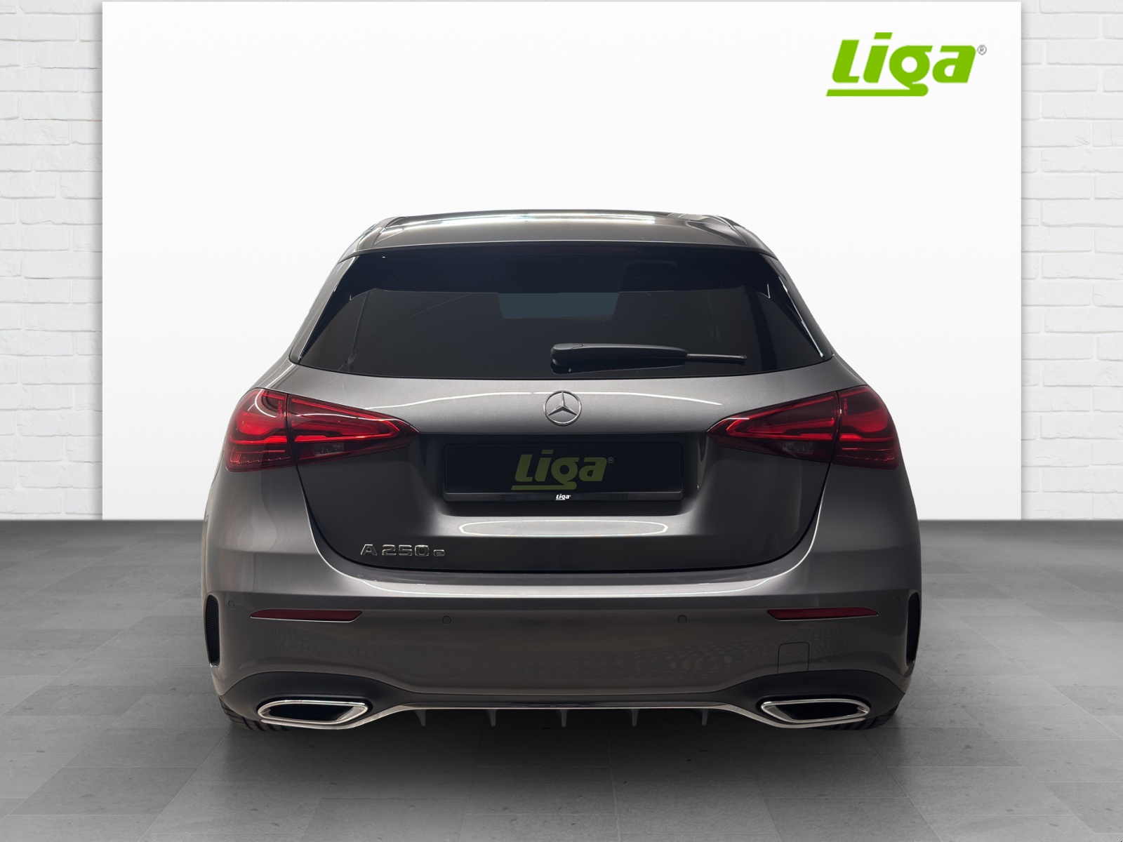 MERCEDES-BENZ A 250 e AMG Line EQ Star - 5