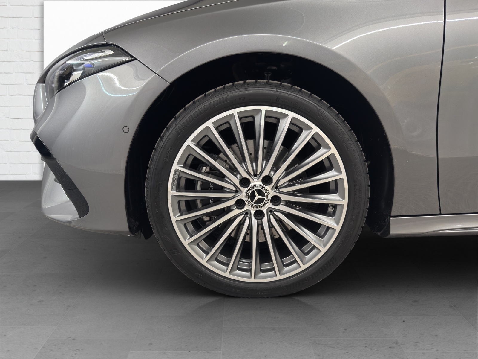 MERCEDES-BENZ A 250 e AMG Line EQ Star - 6