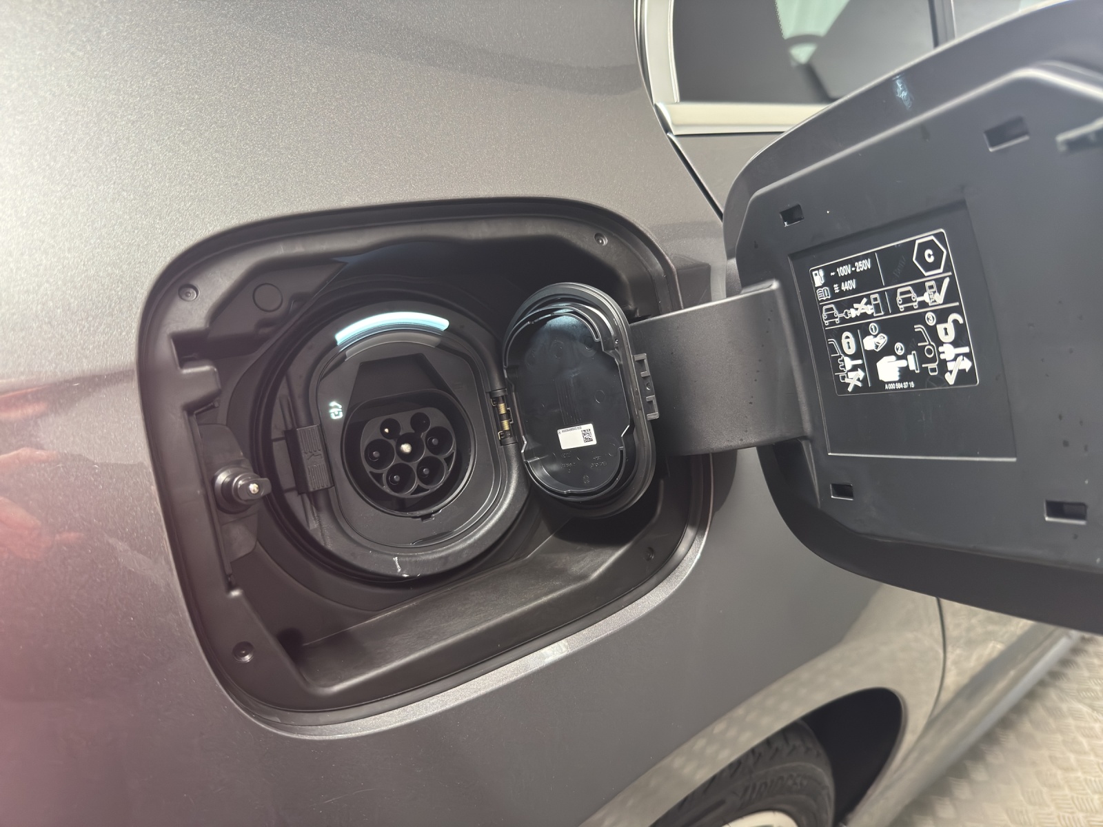 MERCEDES-BENZ A 250 e AMG Line EQ Star - 15