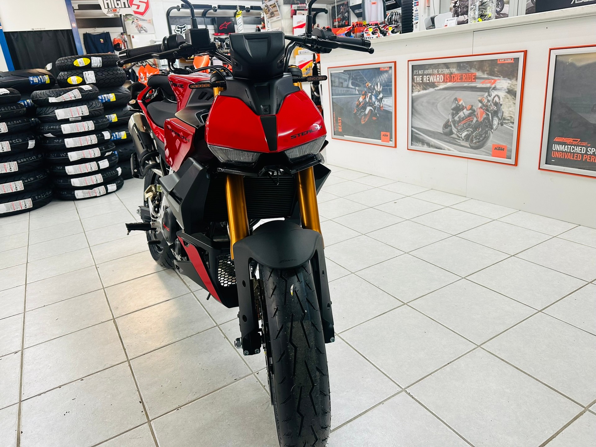 FANTIC STEALTH 125