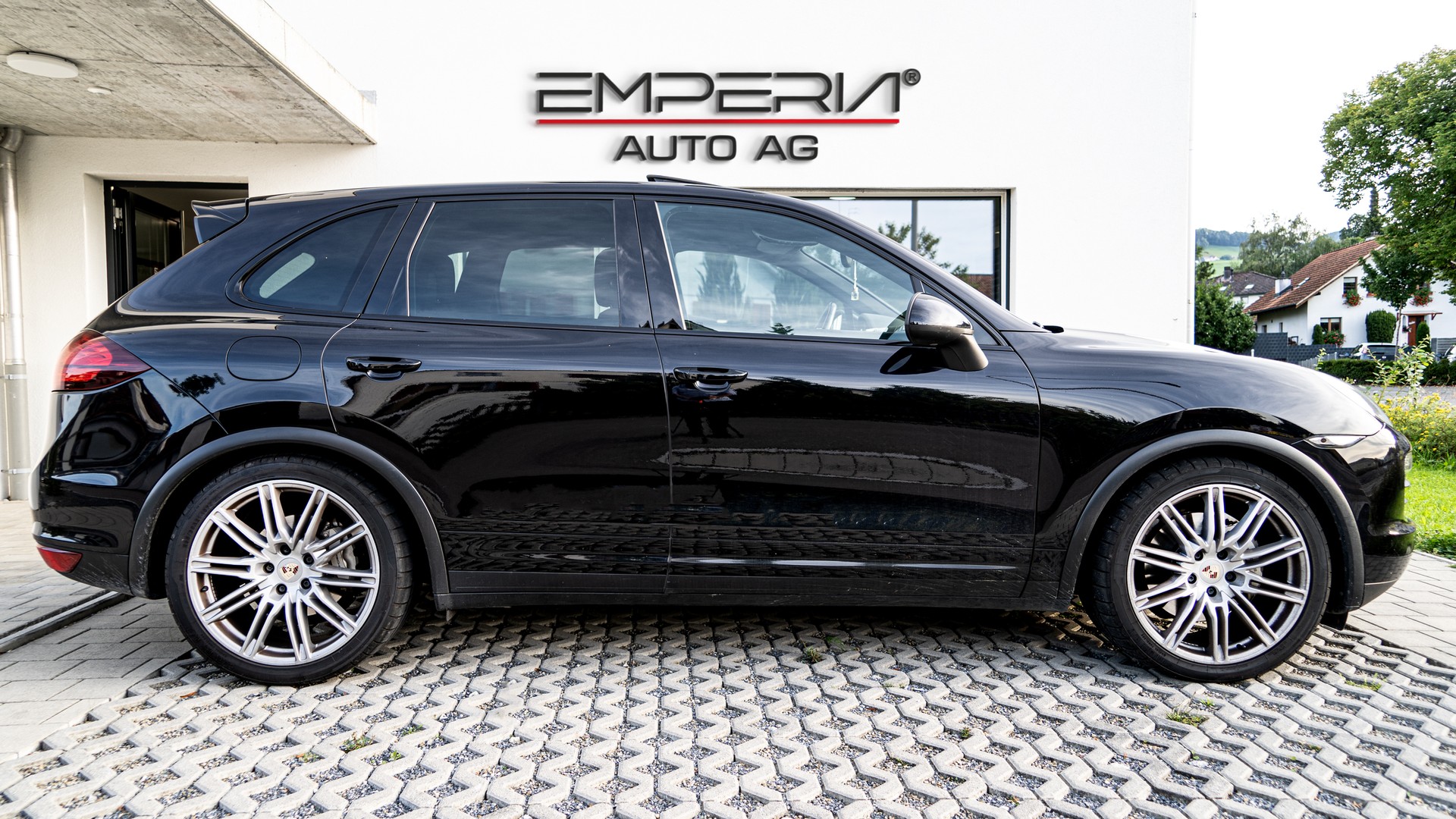 PORSCHE CAYENNE S - 4